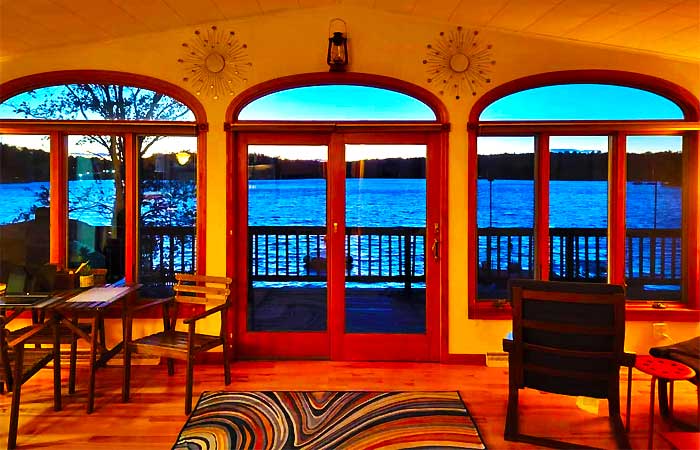 Lakefront Cottage in Bethel Front Room Lake View