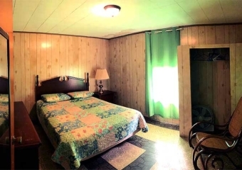 Lakefront Rustic Cabin bedroom