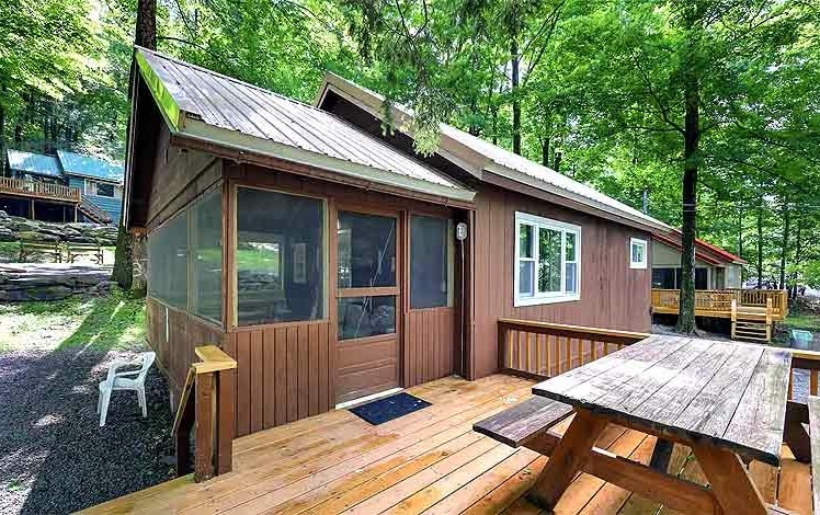 Lakeside Cabin #1 exterior