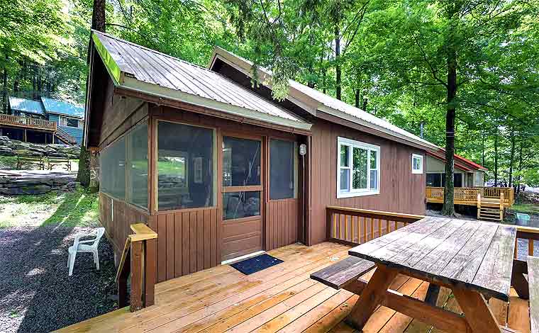 Lakeside Cabin #1 exterior