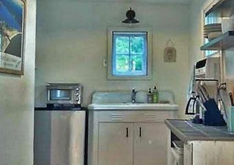 Lakeside Cottage on White Lake Kitchen