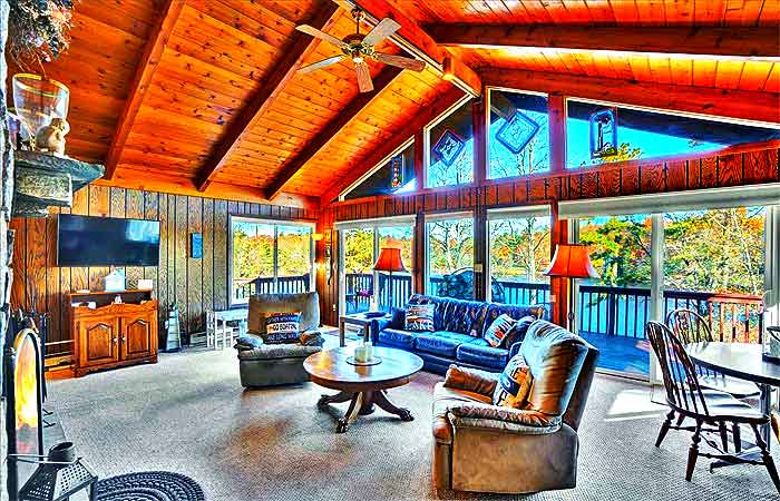 Lakeside Gem with Views Great Room