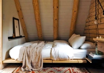 Little River Log Cabin Bedroom