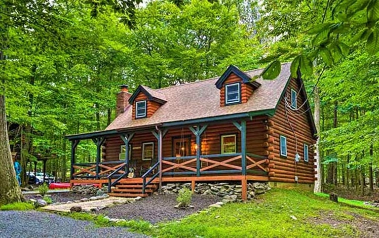 Log Cabin Lake Harmony exterior