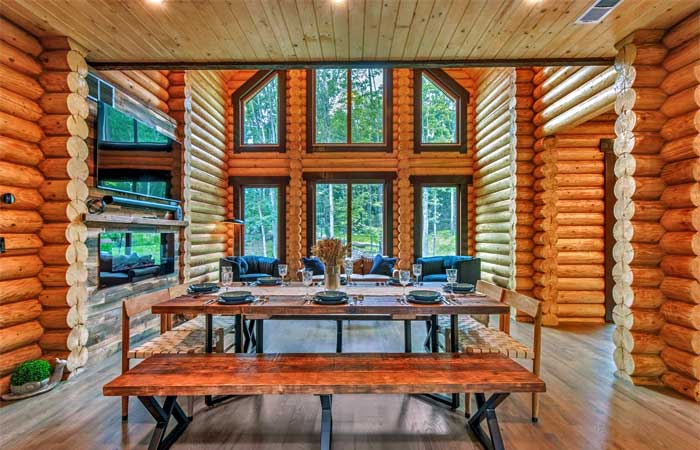 Log Cabin with Pool Dining Area