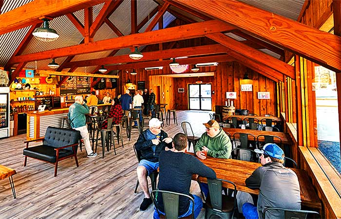 Log Tavern Brewing Tafton Interior