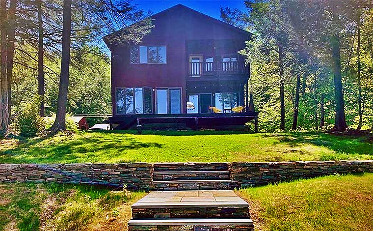 Long Eddy Lakehouse Exterior