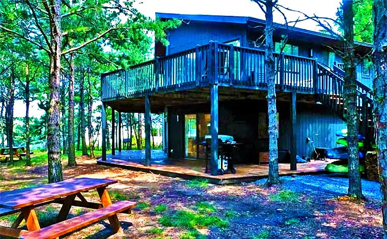 Long Pond Lakefront Chalet Exterior