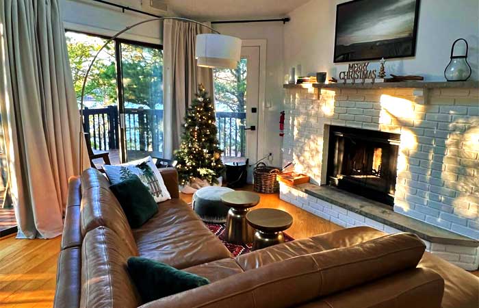 Long Pond Lakefront Chalet Living Room