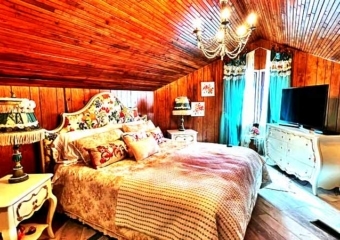 Long Pond Vacation House Bedroom