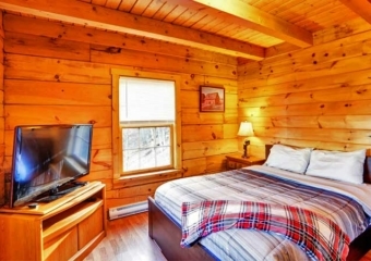 Lookout Cabin Bedroom