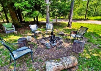 Lucky Lane Cottage Fire Pit