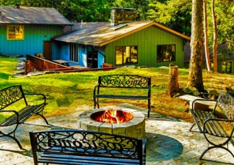 Luxury House in Henryville Fire Pit