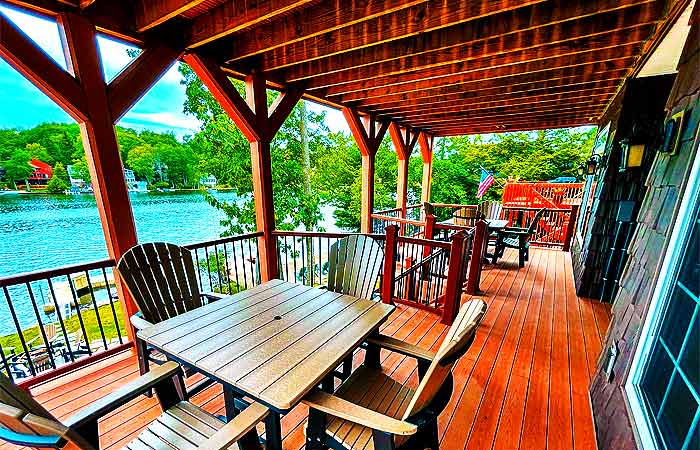 Luxury Lakefront House Upper Deck