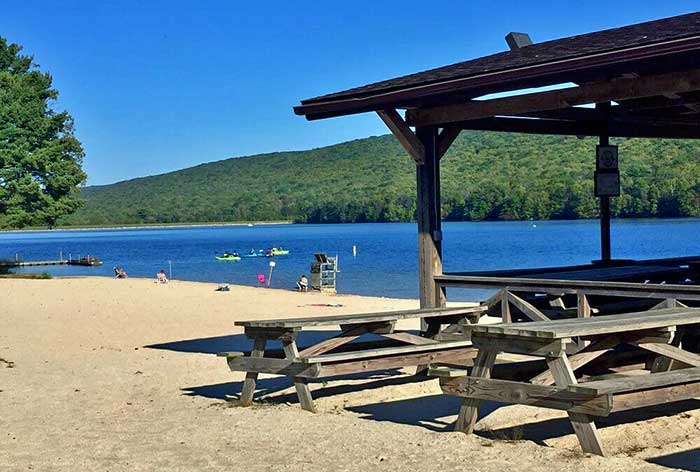 Mauch-Chunk-Lake-Park-beach-and-picnic