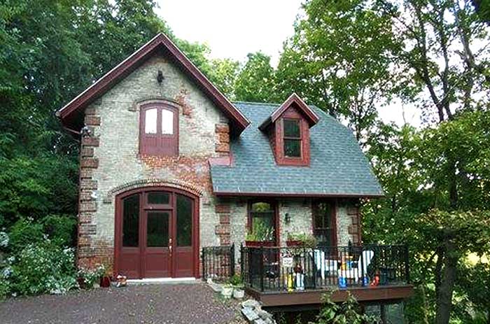 Mauch-Chunk-Museum-Cultural-Center-carriage-house