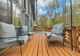 Mountain Chalet in Locust Lake Village Deck