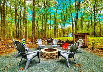 Mountain Chalet in Locust Lake Village Fire Pit