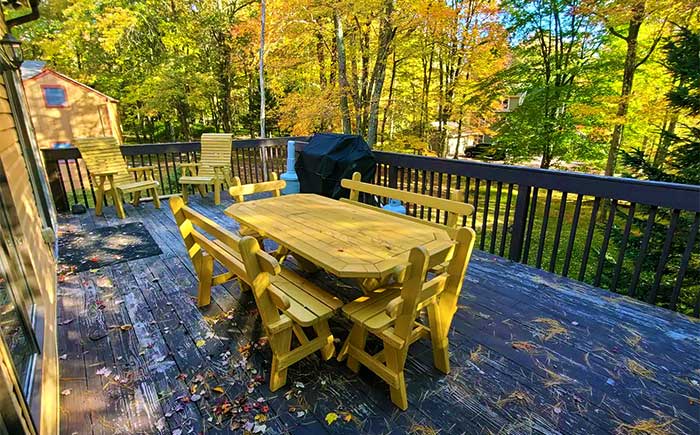 Mountain House Lake Harmony deck