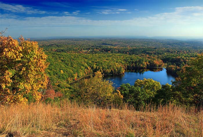 Mt.-Wisner-at-Gravel-Preserve-overlooking-lake