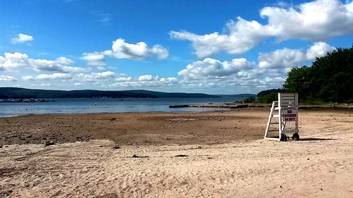 Palmyra-Public-Beach-beach-looking-toward-lake