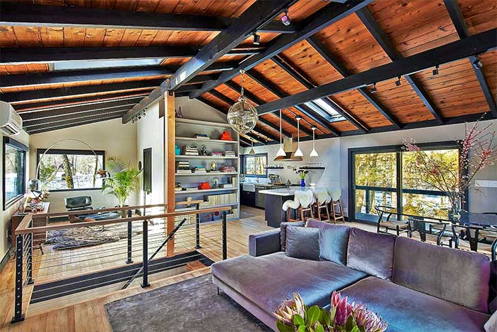 Peaceful Chalet in the Treetops Main Room 