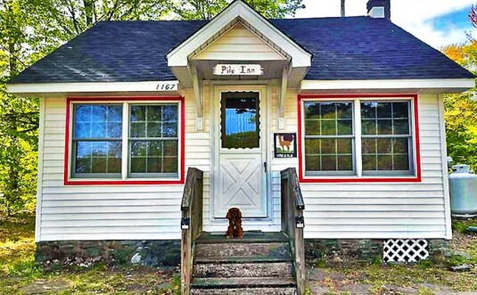 Pine Inn Lodge Exterior