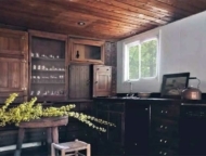 Pocono Cabin with Forest Views kitchen