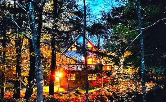 Pocono Chalet Holiday Exterior