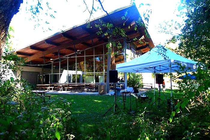 Pocono-Environmental-Education-Center-dining-hall-exterior