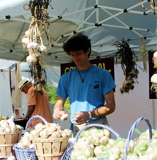 Pocono-Garlic-&-Harvest-Festival-garlic-vendor