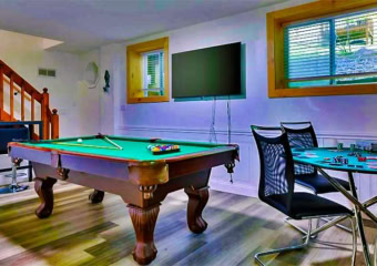 Pocono Lodge Pool Table