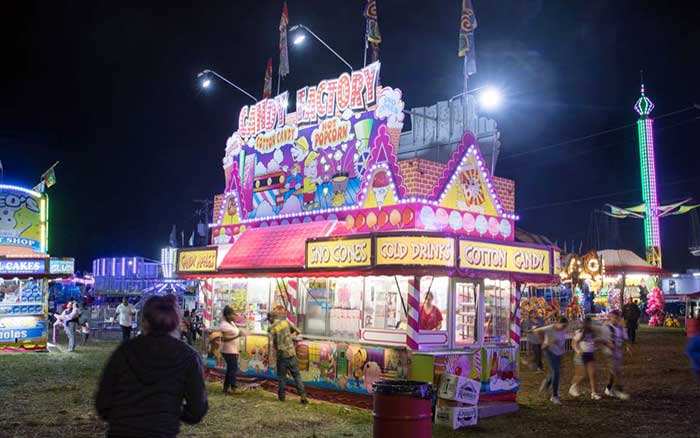 Pocono-Mountain-Carnival-food-concession