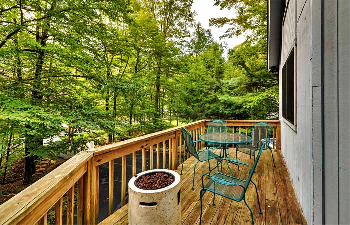 Tall Pines Chalet Deck