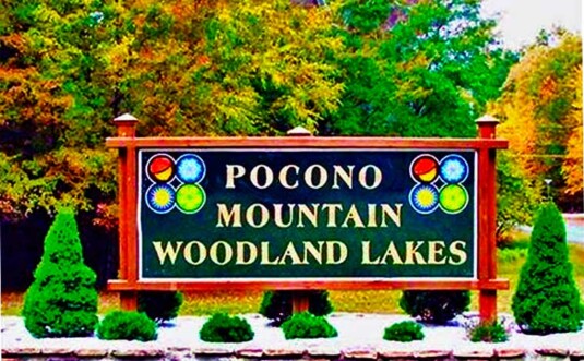 Pocono Mountains Woodland Lakes Sign