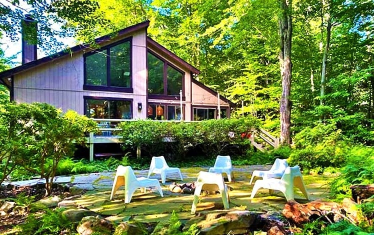 Pocono Pines Lake House Exterior