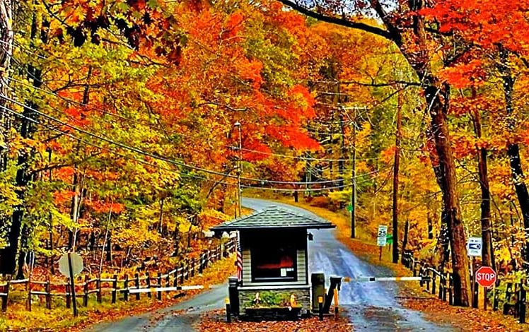 Pocono Ranch Lands Gate