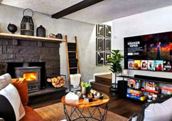 Poconos Cozy Chalet Living Room