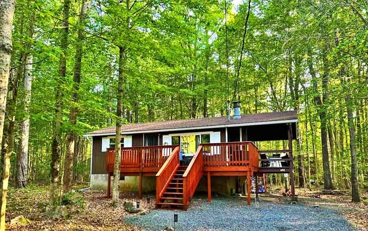 Poconos Tiny House Exterior