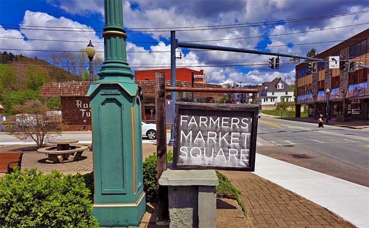 Port Jervis Farmers Market Sign