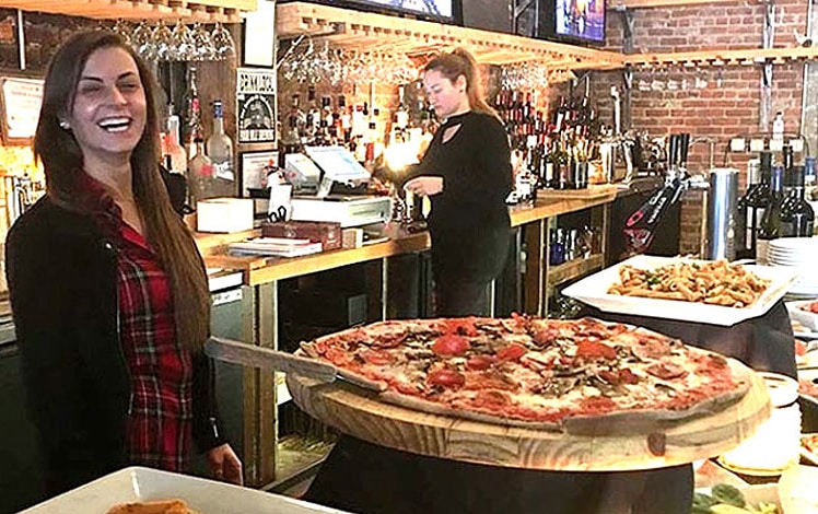 Ravyn and Robyn-Food-Wine-pizza-at-the-bar