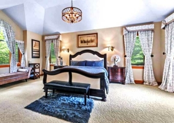 Red Rock Luxury House Bedroom