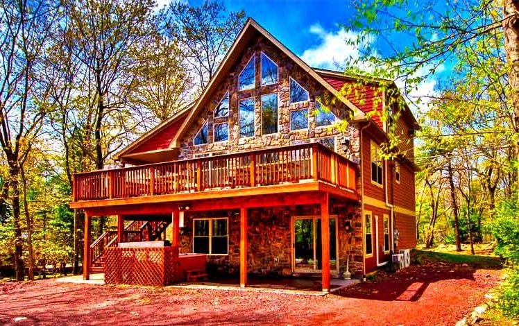 Red Rock in Lake Harmony Exterior