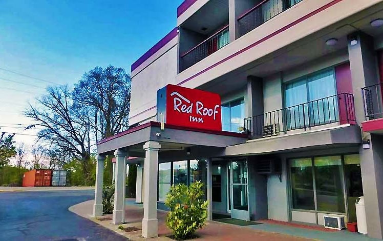 Red Roof Inn Exterior