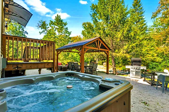 River Side Near Camelback Hot Tub