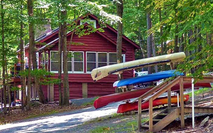 Rockledge on Wallenpaupack house with canoes