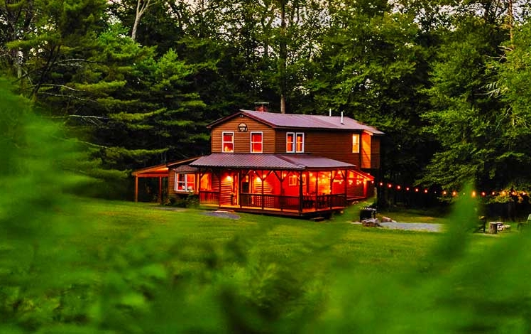 Rockpine Cabin Exterior