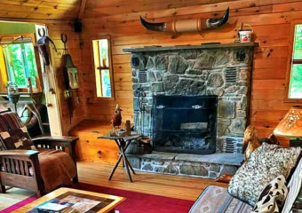 Romantic Lakeside Cabin Living Room