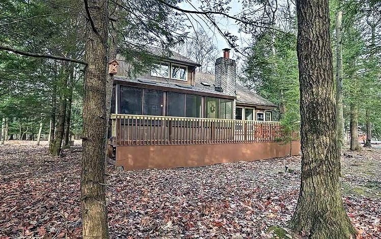 Rustic Hideaway with Lake Access exterior