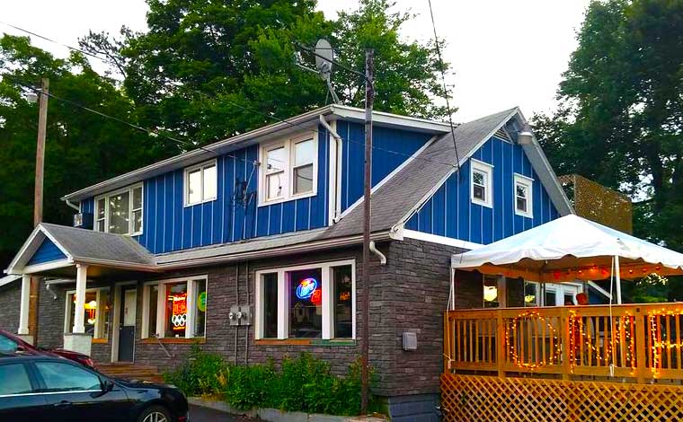 Schmidty's Old Mill Pub exterior
